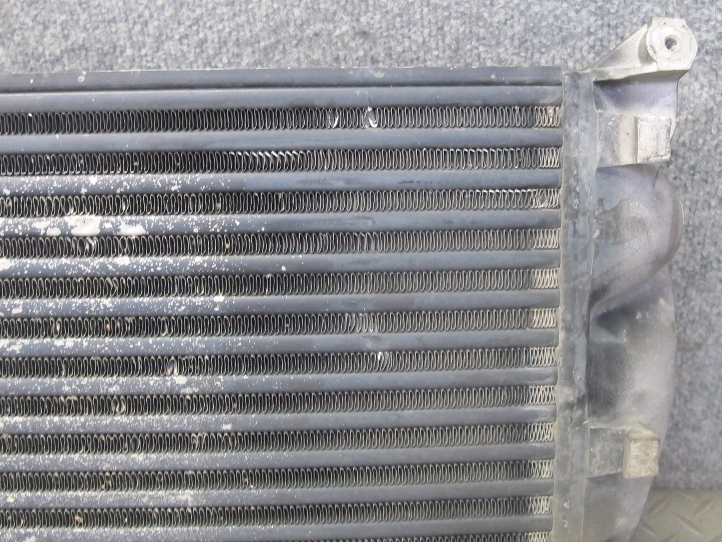 2008-2010 Porsche Cayenne 957 4.8L Turbo Right Intercooler Unit w Shroud