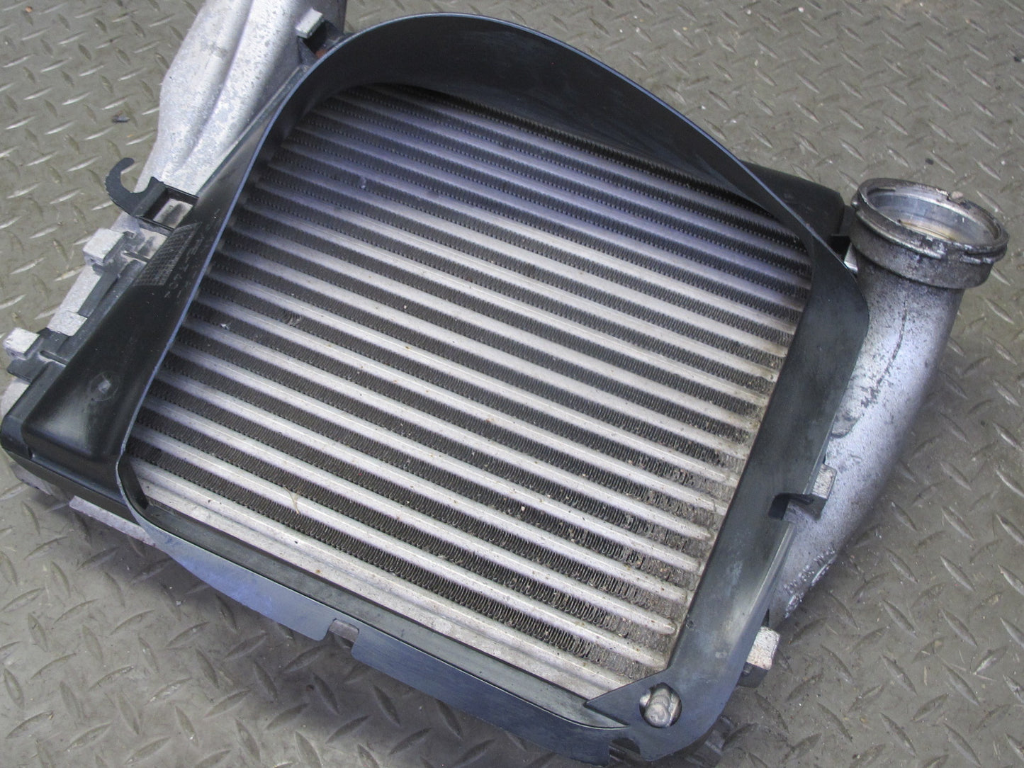 2008-2010 Porsche Cayenne 957 4.8L Turbo Left Intercooler Unit w Shroud