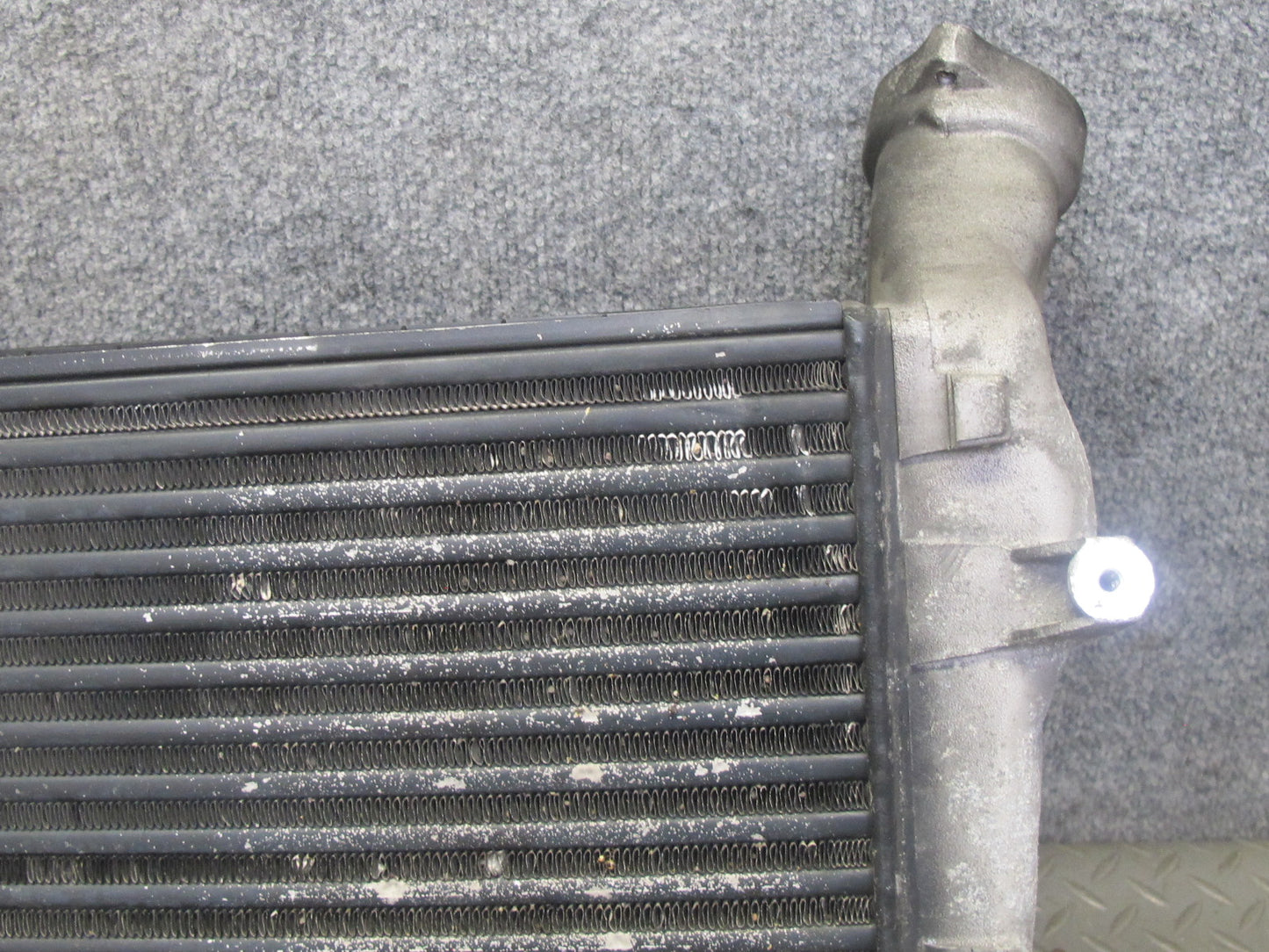 2008-2010 Porsche Cayenne 957 4.8L Turbo Left Intercooler Unit w Shroud
