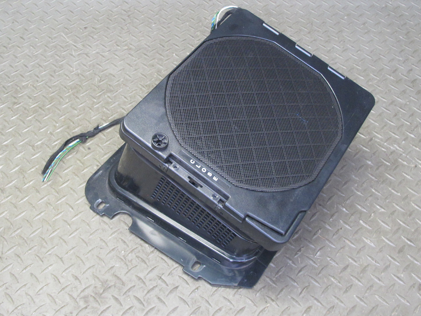 01-06 BMW E46 330ci Convertible Rear Subwoofer Speaker w Housing Black OEM