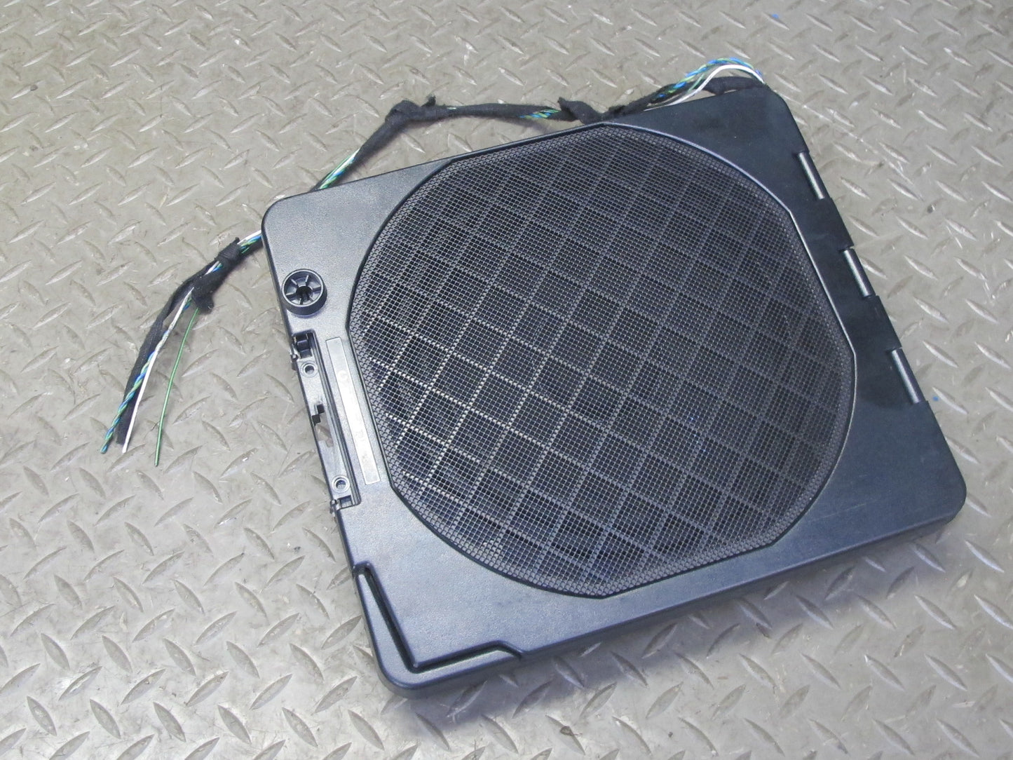 01-06 BMW E46 330ci Convertible Rear Subwoofer Speaker w Housing Black OEM