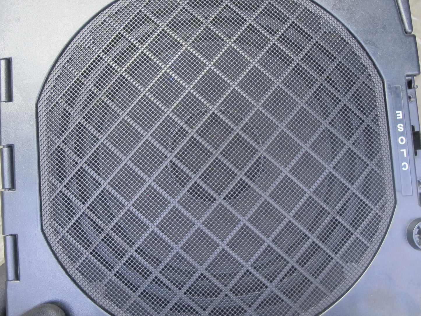 01-06 BMW E46 330ci Convertible Rear Subwoofer Speaker w Housing Black OEM