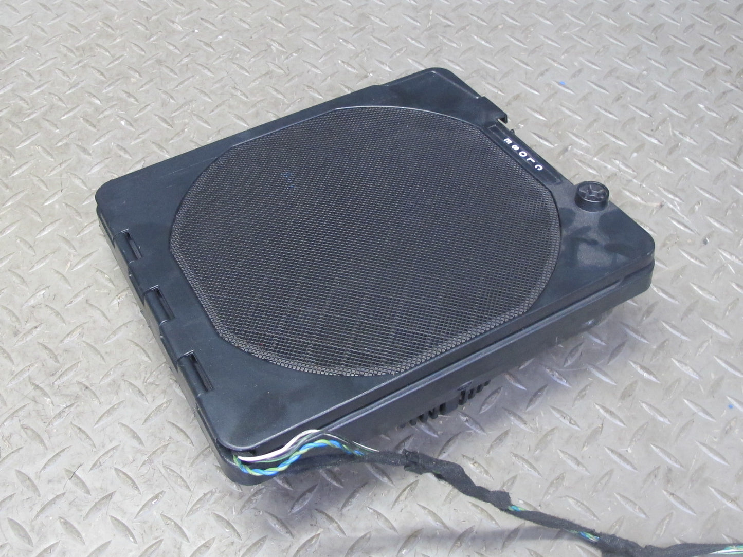 01-06 BMW E46 330ci Convertible Rear Subwoofer Speaker w Housing Black OEM