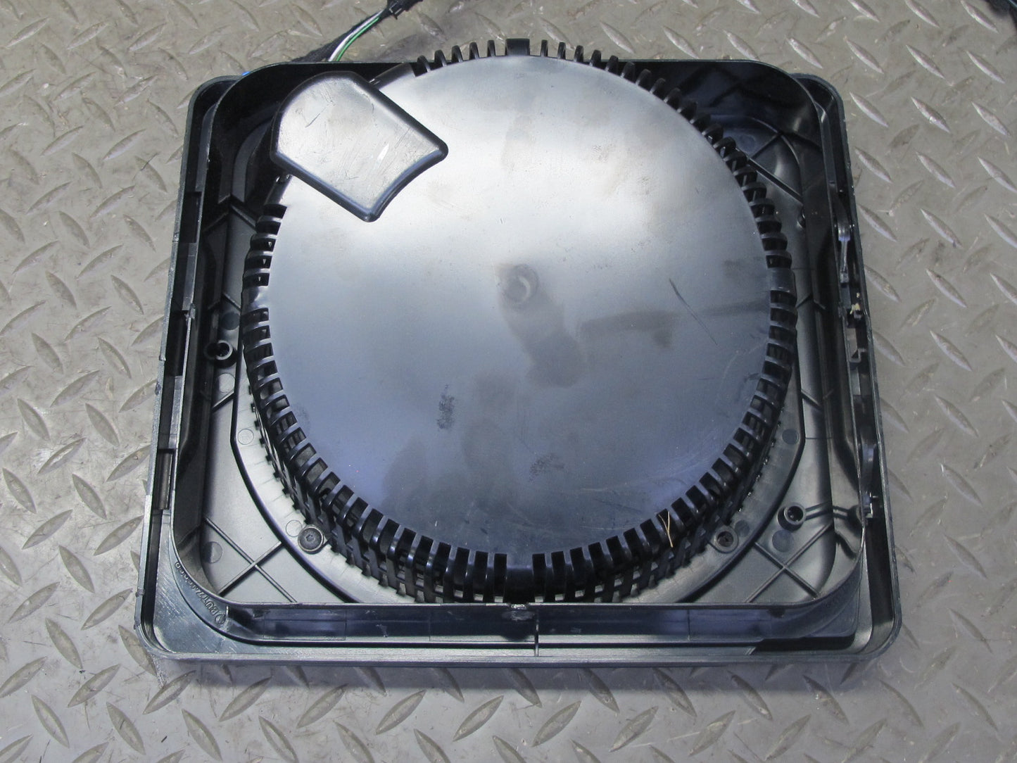 01-06 BMW E46 330ci Convertible Rear Subwoofer Speaker w Housing Black OEM