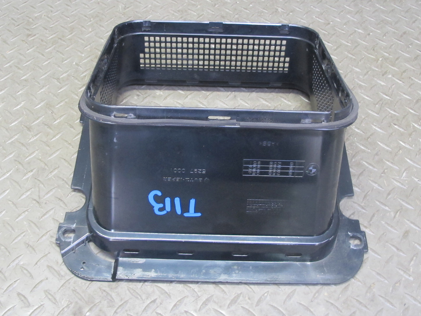 01-06 BMW E46 330ci Convertible Rear Subwoofer Speaker w Housing Black OEM