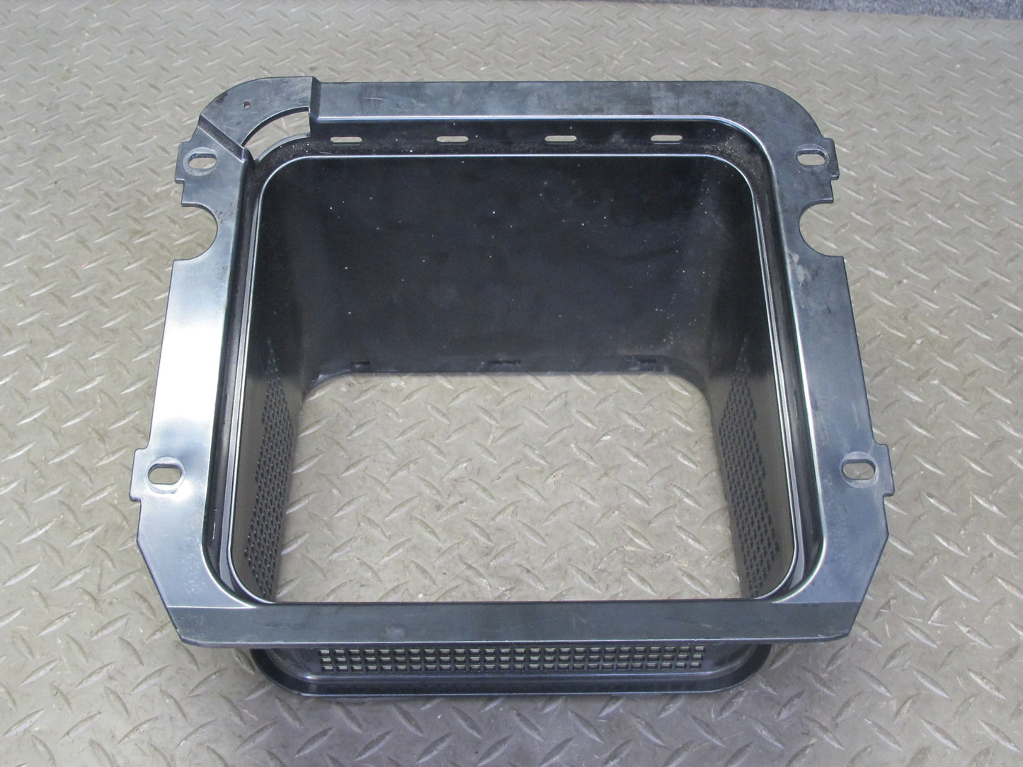 01-06 BMW E46 330ci Convertible Rear Subwoofer Speaker w Housing Black OEM