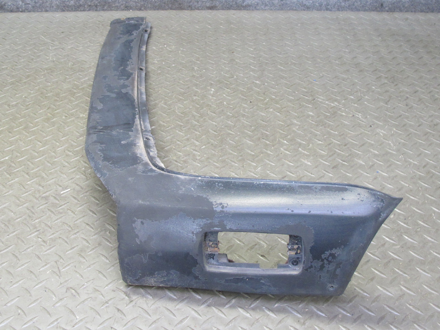 84-86 BMW E30 318i 325e Left & Right Front Bumper Side Trim Cover Panel Set OEM