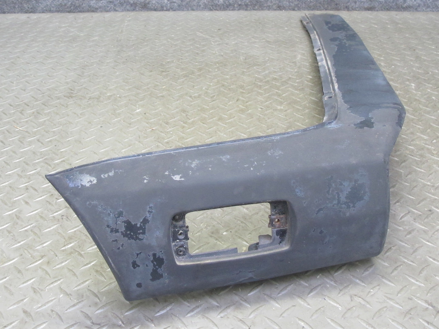 84-86 BMW E30 318i 325e Left & Right Front Bumper Side Trim Cover Panel Set OEM