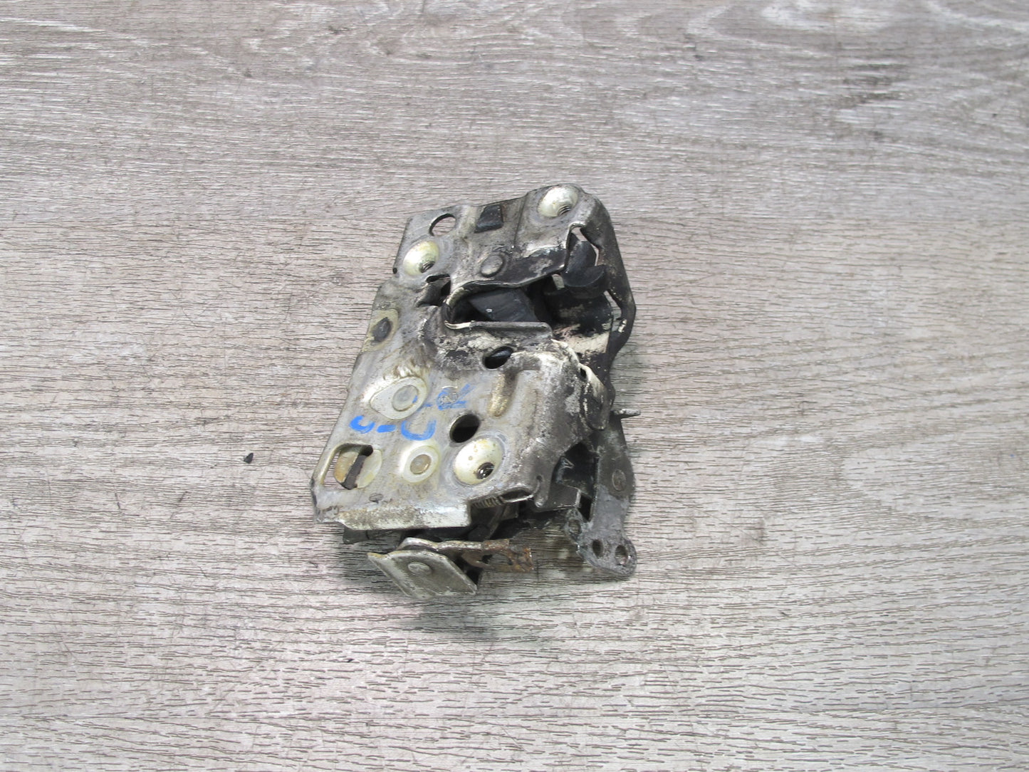 84-96 Chevrolet Corvette C4 Right Door Lock Latch OEM