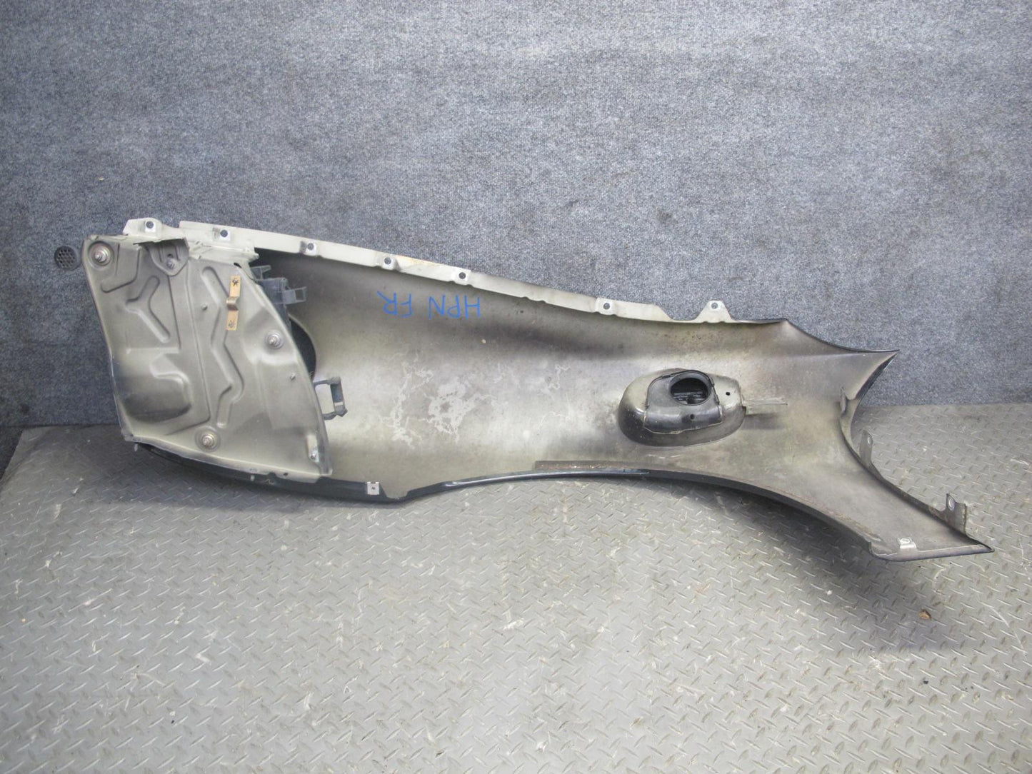 2001-2005 Porsche 911 996 Front Right Passenger Side Fender Panel Shell Cover