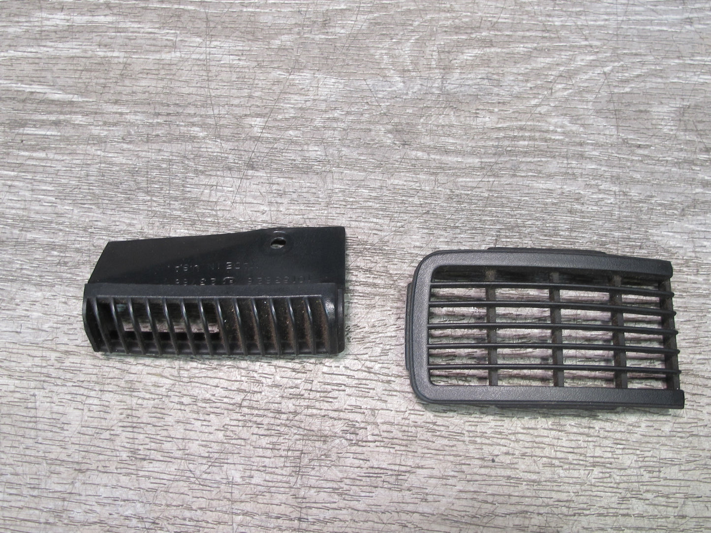 1992 Chevrolet Corvette C4 Set of 4 Dash Front A/C Air Vent Trim Grille OEM