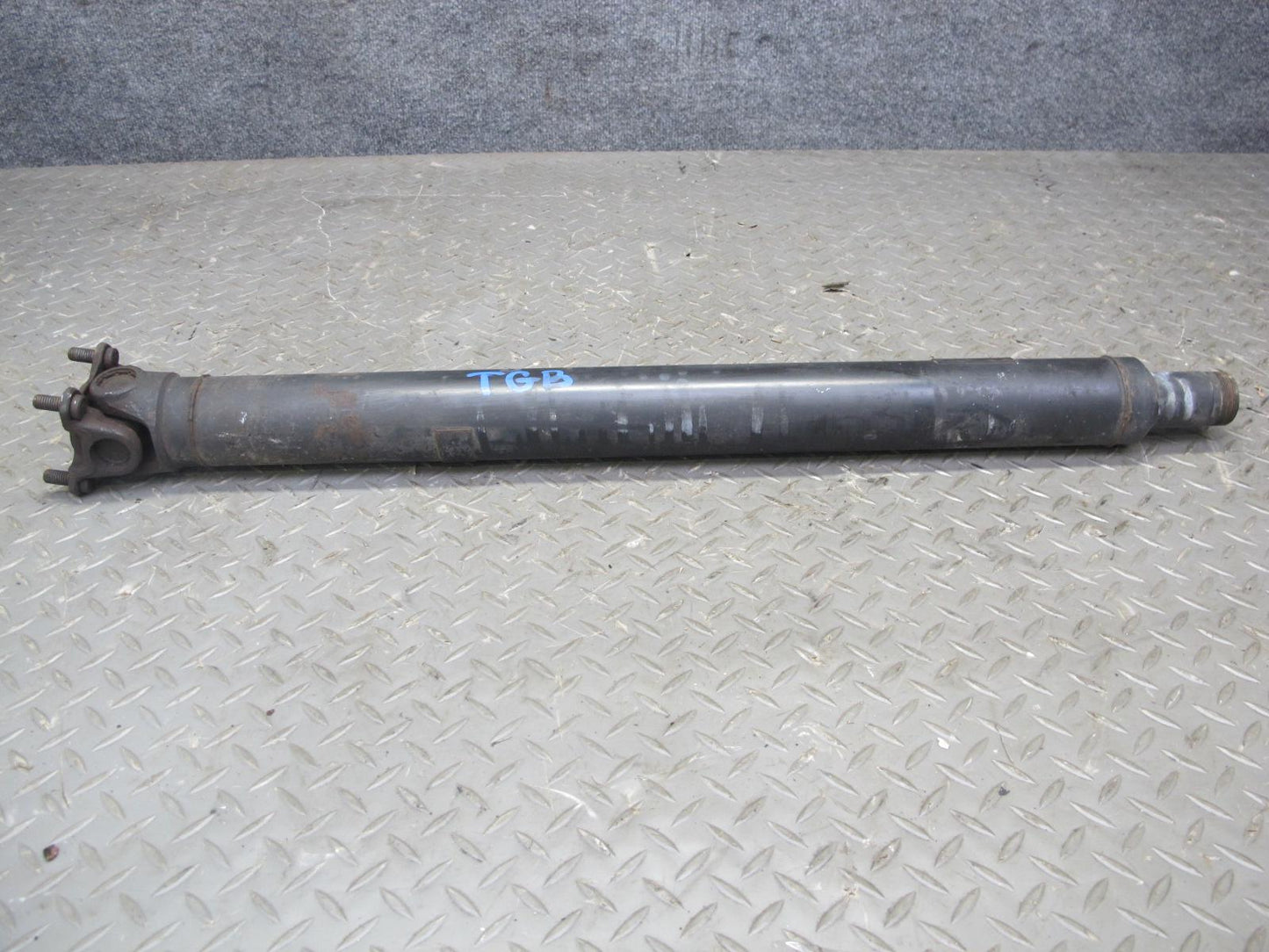 88-91 BMW E30 325i RWD A/T Rear Drive Shaft Driveshaft 145K Miles OEM