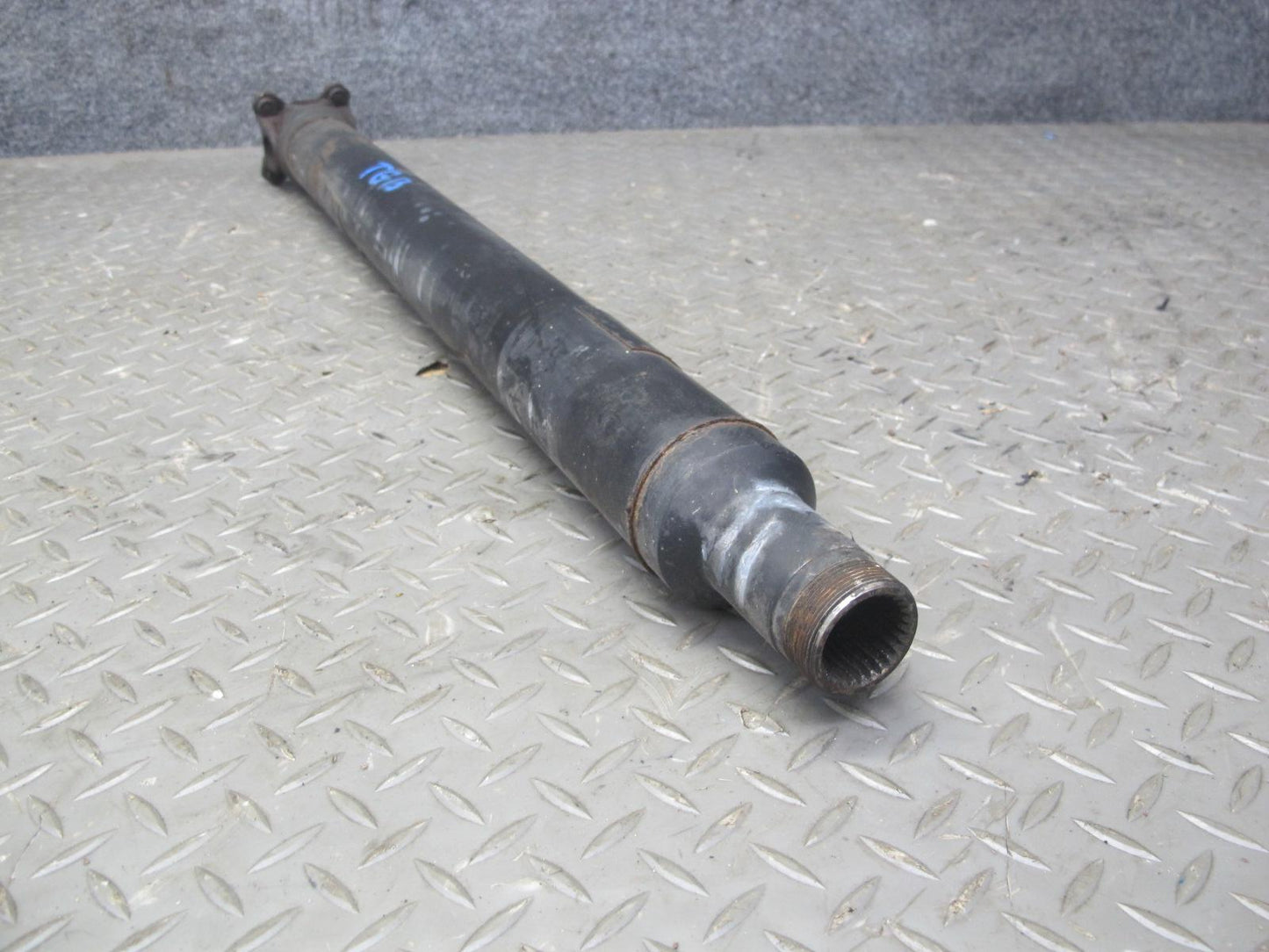 88-91 BMW E30 325i RWD A/T Rear Drive Shaft Driveshaft 145K Miles OEM