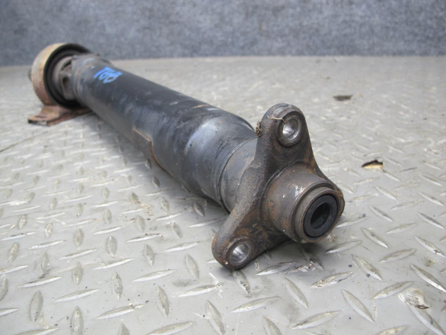 88-91 BMW E30 325i RWD A/T Rear Drive Shaft Driveshaft 145K Miles OEM