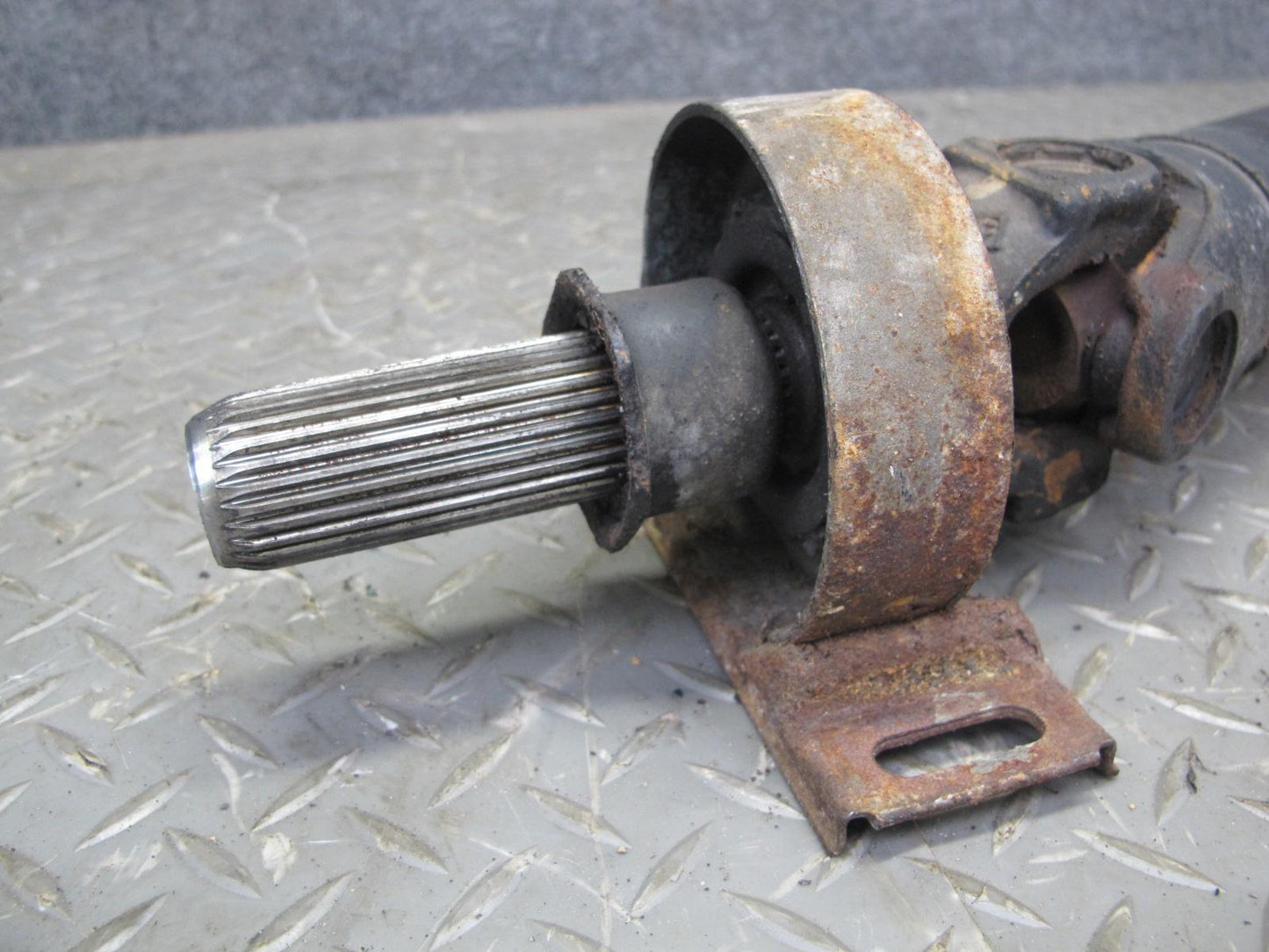 88-91 BMW E30 325i RWD A/T Rear Drive Shaft Driveshaft 145K Miles OEM
