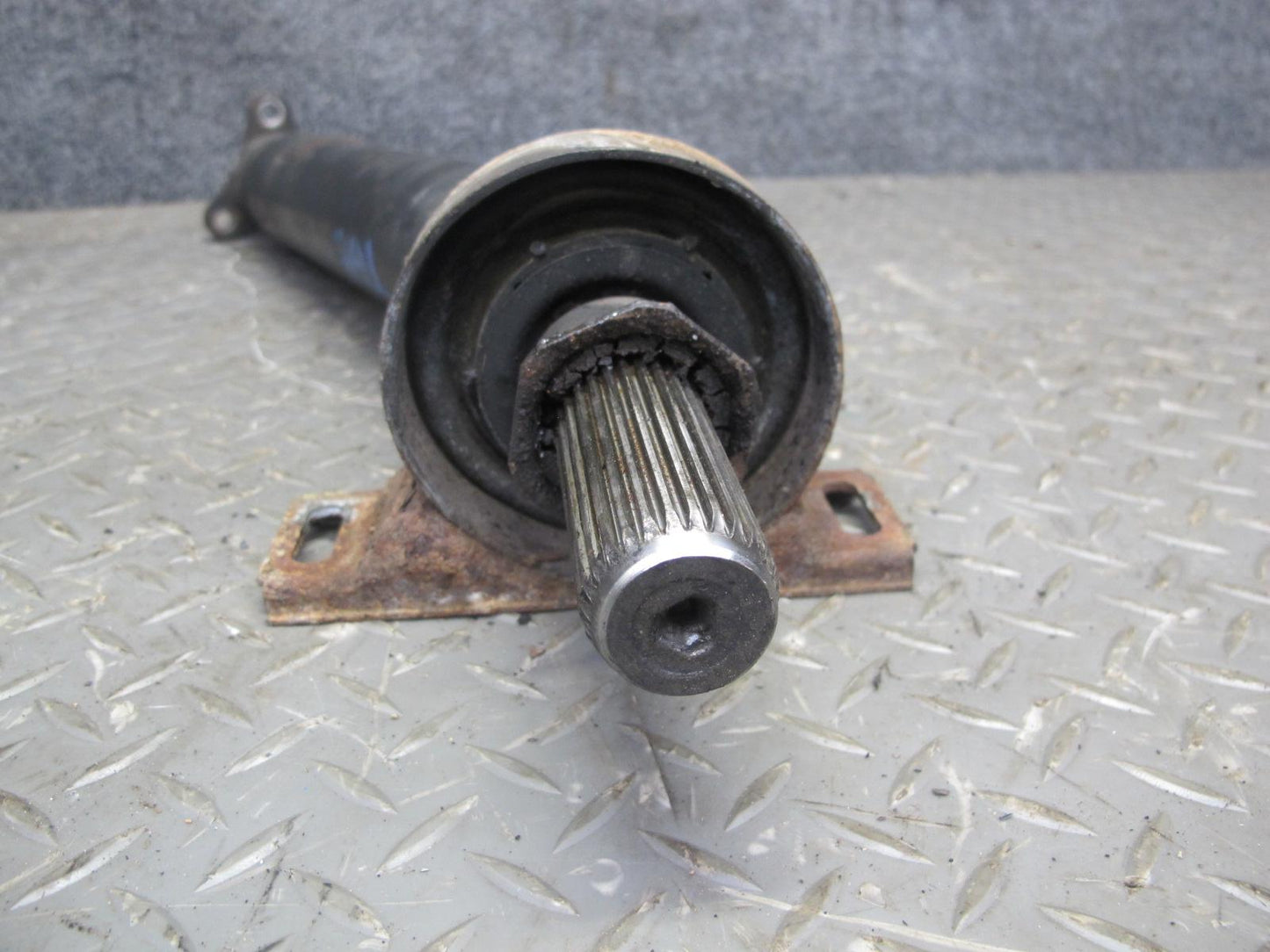 88-91 BMW E30 325i RWD A/T Rear Drive Shaft Driveshaft 145K Miles OEM