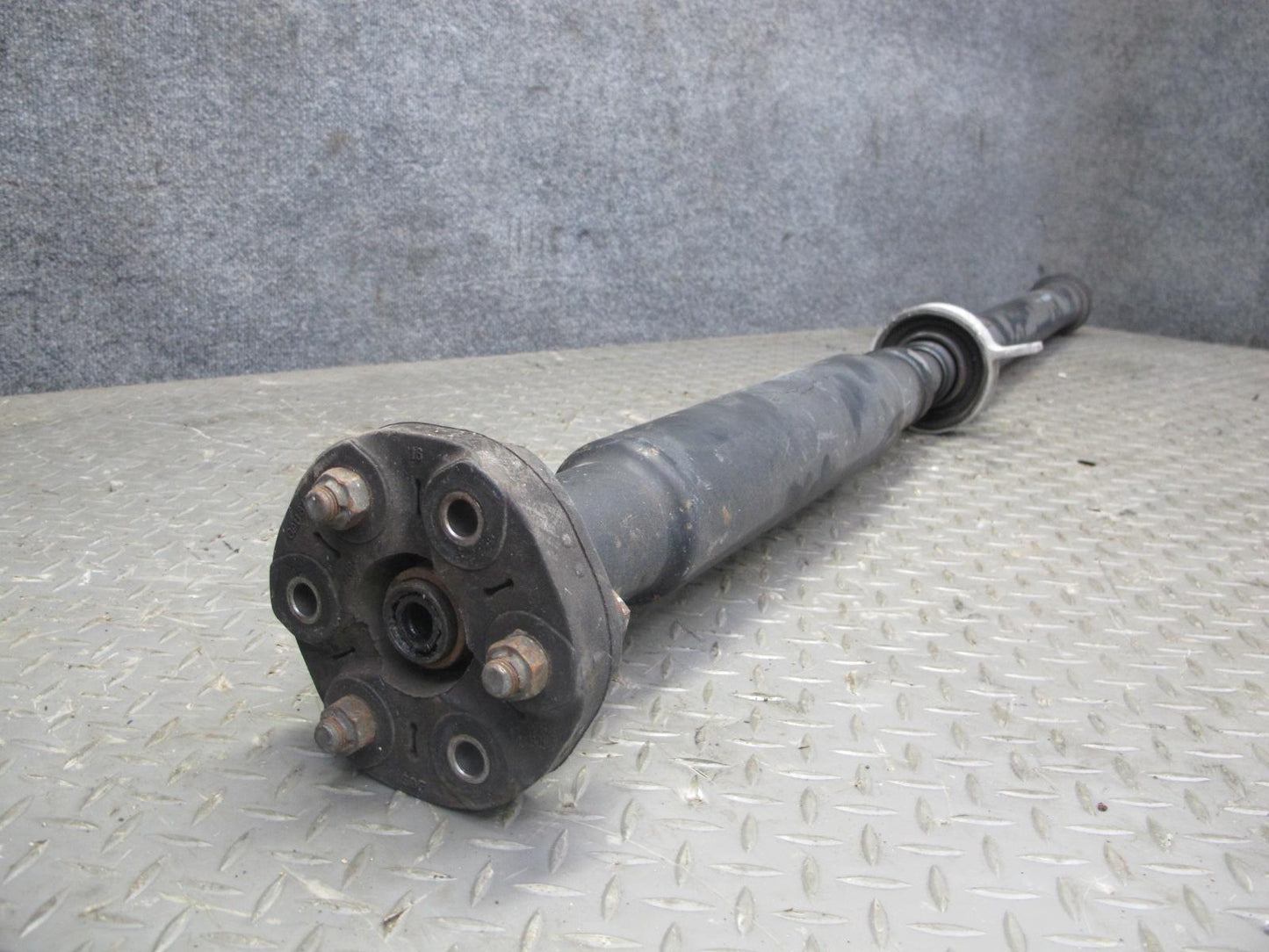 2010-2018 BMW E71 E72 F15 F16 X5 X6 AWD Rear Drive Shaft Driveshaft 7589129 OEM