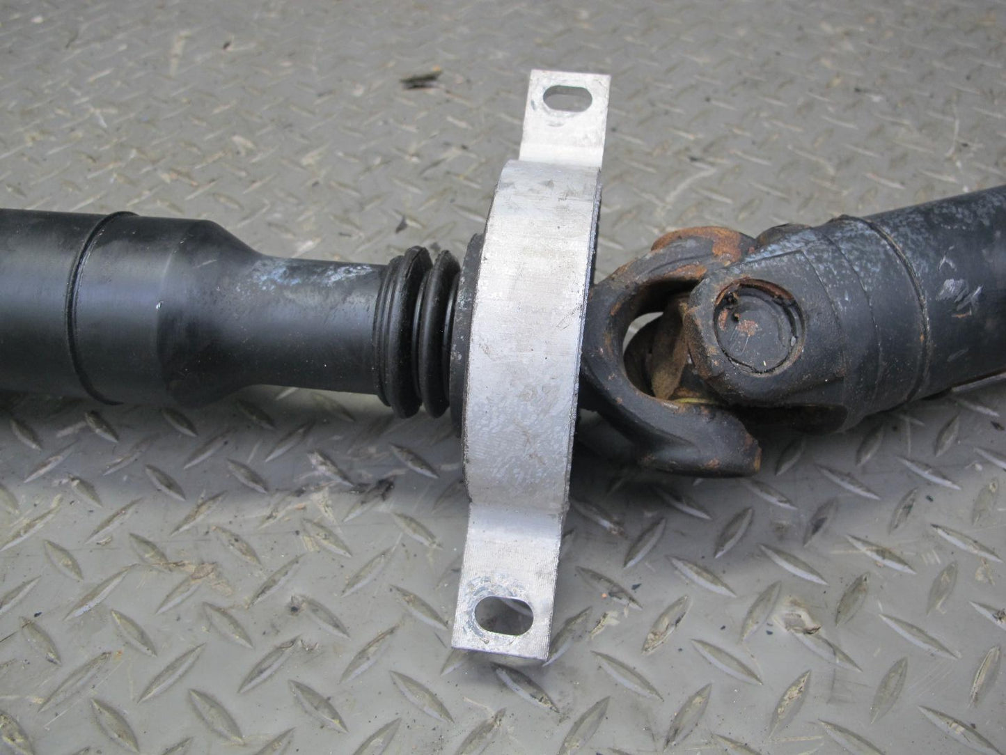 2010-2018 BMW E71 E72 F15 F16 X5 X6 AWD Rear Drive Shaft Driveshaft 7589129 OEM