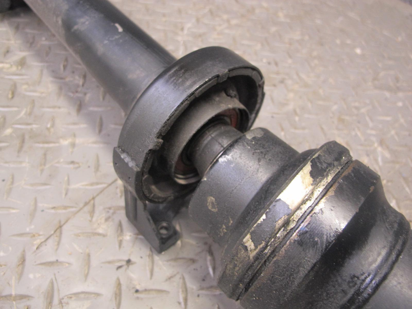 2003-2006 Porsche Cayenne 955 Turbo AWD Rear Driveshaft Drive Shaft 7L5521102C