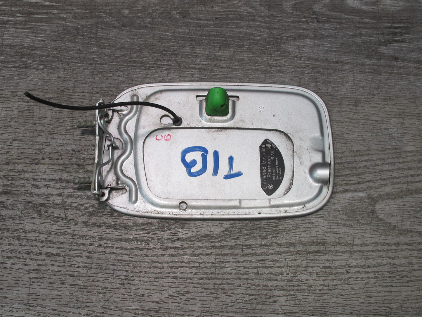 01-06 BMW E46 330i Convertible Fuel Tank Filler Door Lid Cover Orient Silver OEM
