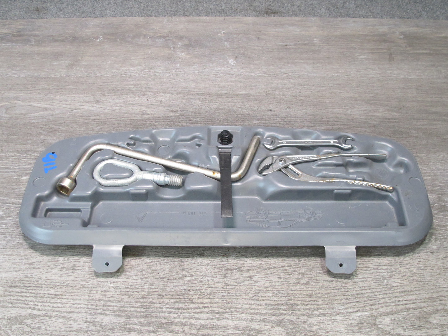 01-06 BMW E46 330ci Convertible Spare Tire Wrench Tool KIT Case OEM