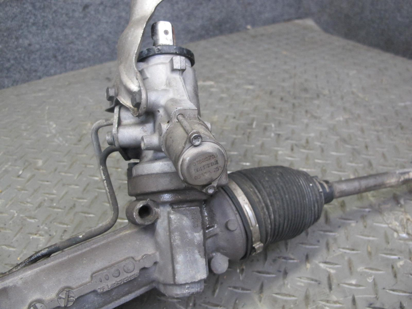 2003-2010 Porsche Cayenne 957 Power Steering Gear Rack AND Pinion 7L5422055CR