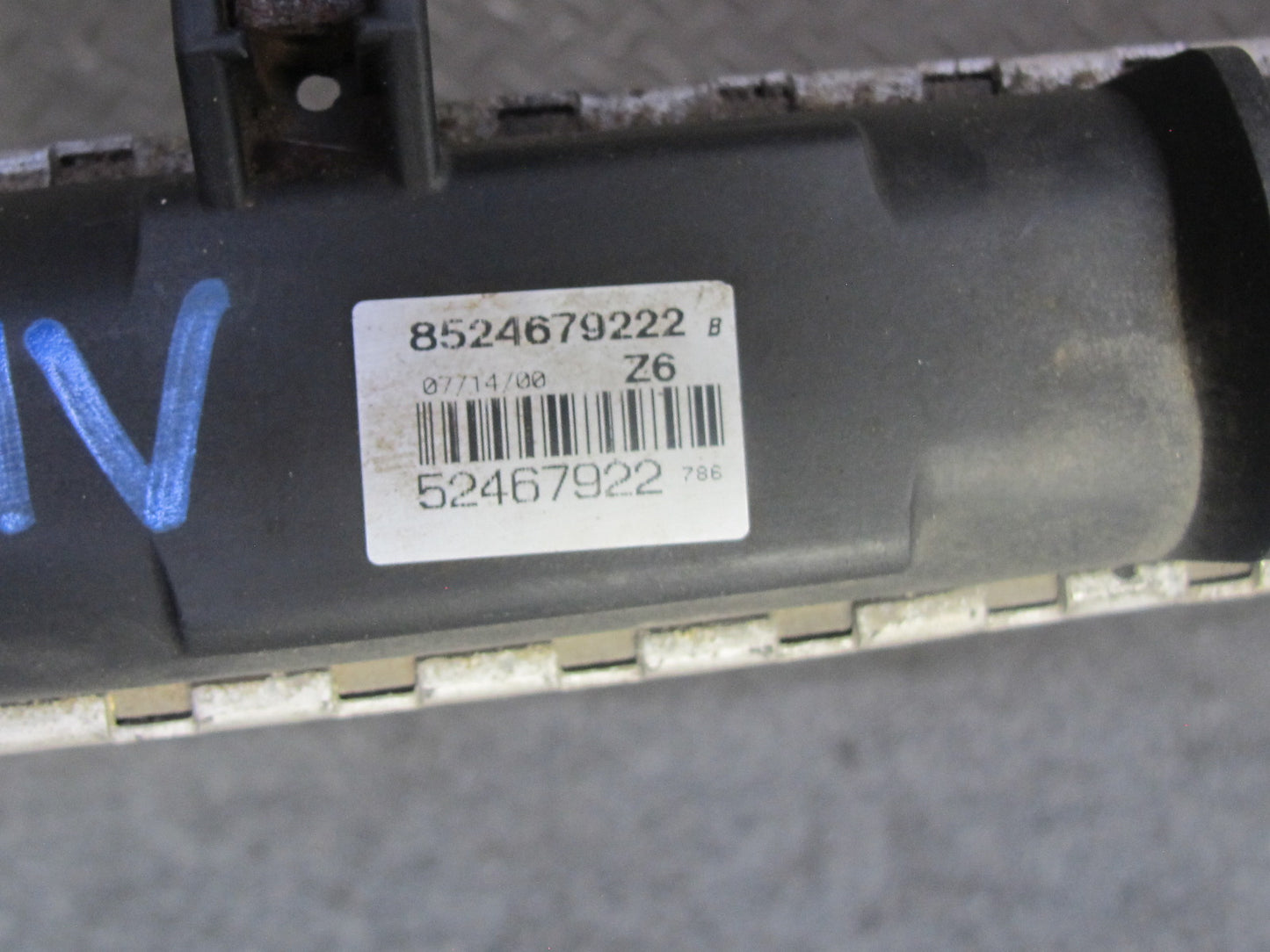 99-01 Isuzu Vehicross 3.5L 6VE1 A/T Engine Cooling Radiator 8524679222 OEM