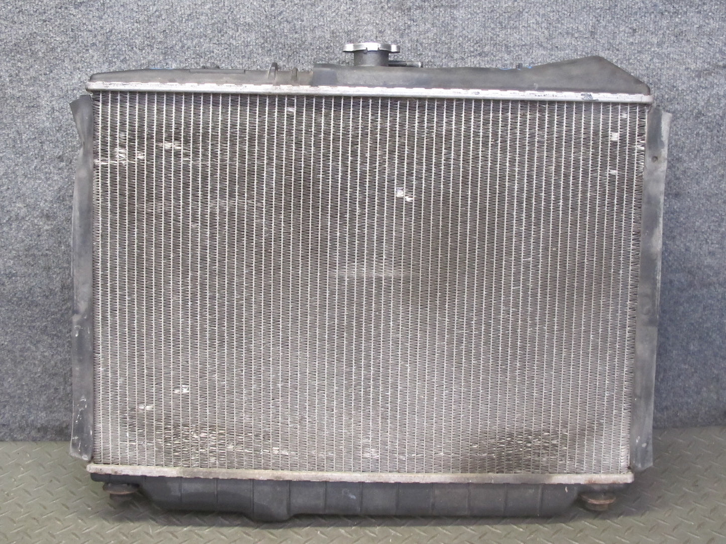 99-01 Isuzu Vehicross 3.5L 6VE1 A/T Engine Cooling Radiator 8524679222 OEM