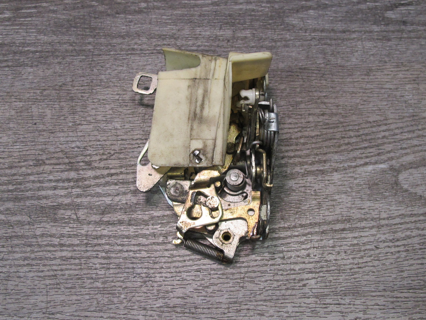 86-89 Mercedes R107 560SL Front Right Passenger Door Lock Latch OEM