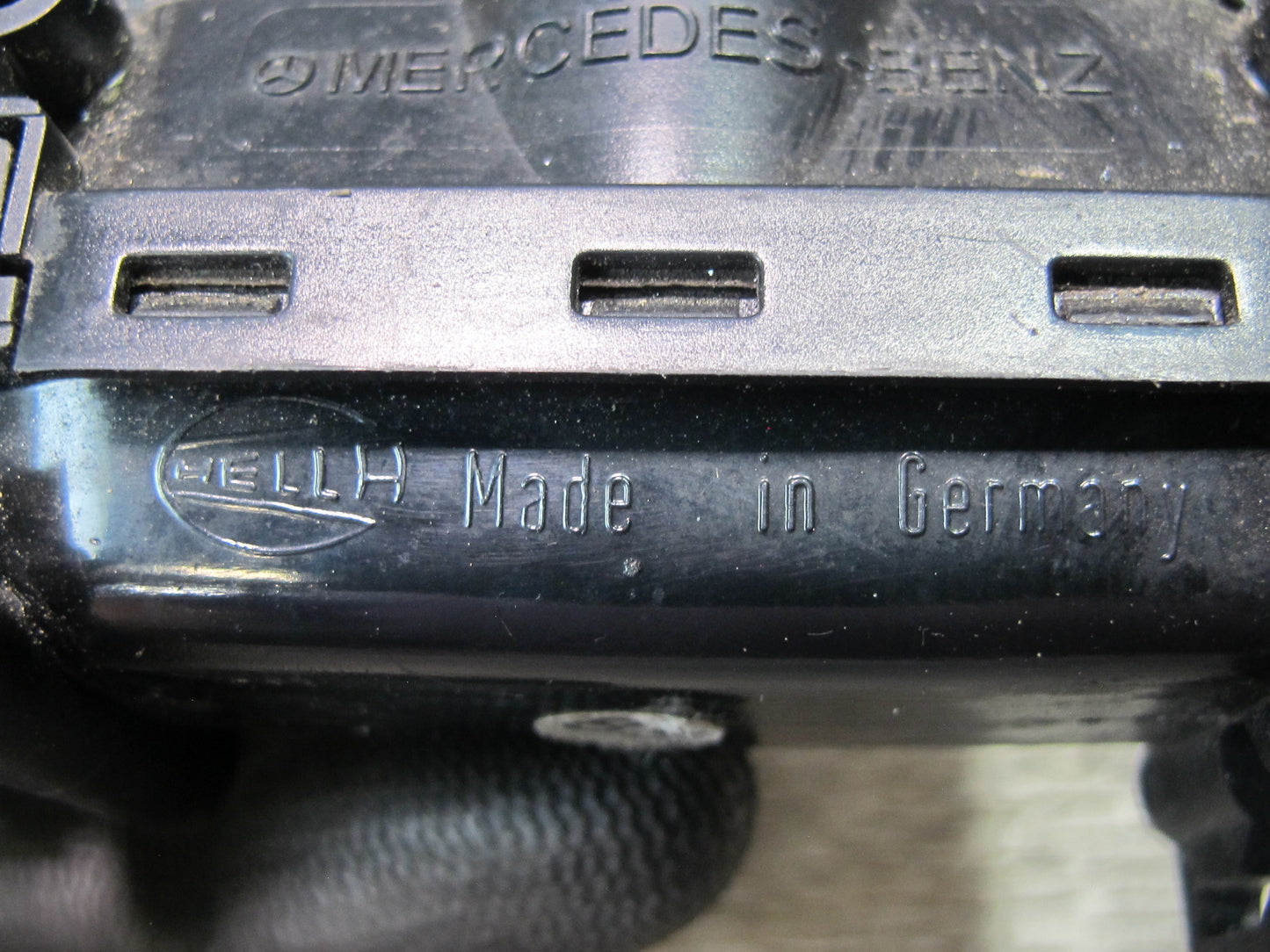 86-89 Mercedes R107 560SL Front Right Passenger Door Lock Vacuum Actuator OEM