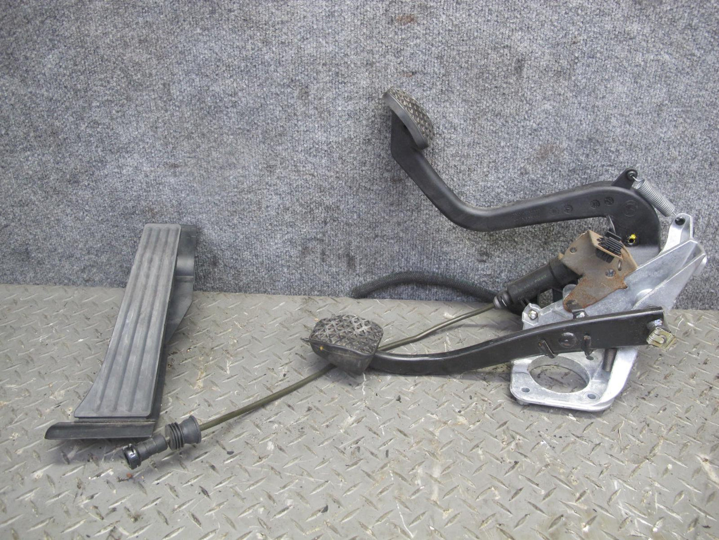 01-03 BMW E46 330Ci S5D 5-SPEED Manual Transmission Driveshaft Clutch Swap KIT