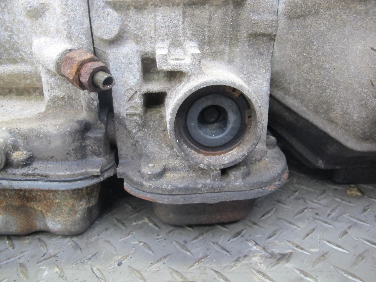 99-01 Isuzu Vehicross G27 4-SPEED Automatic Transmission 130K Miles 96018270 OEM