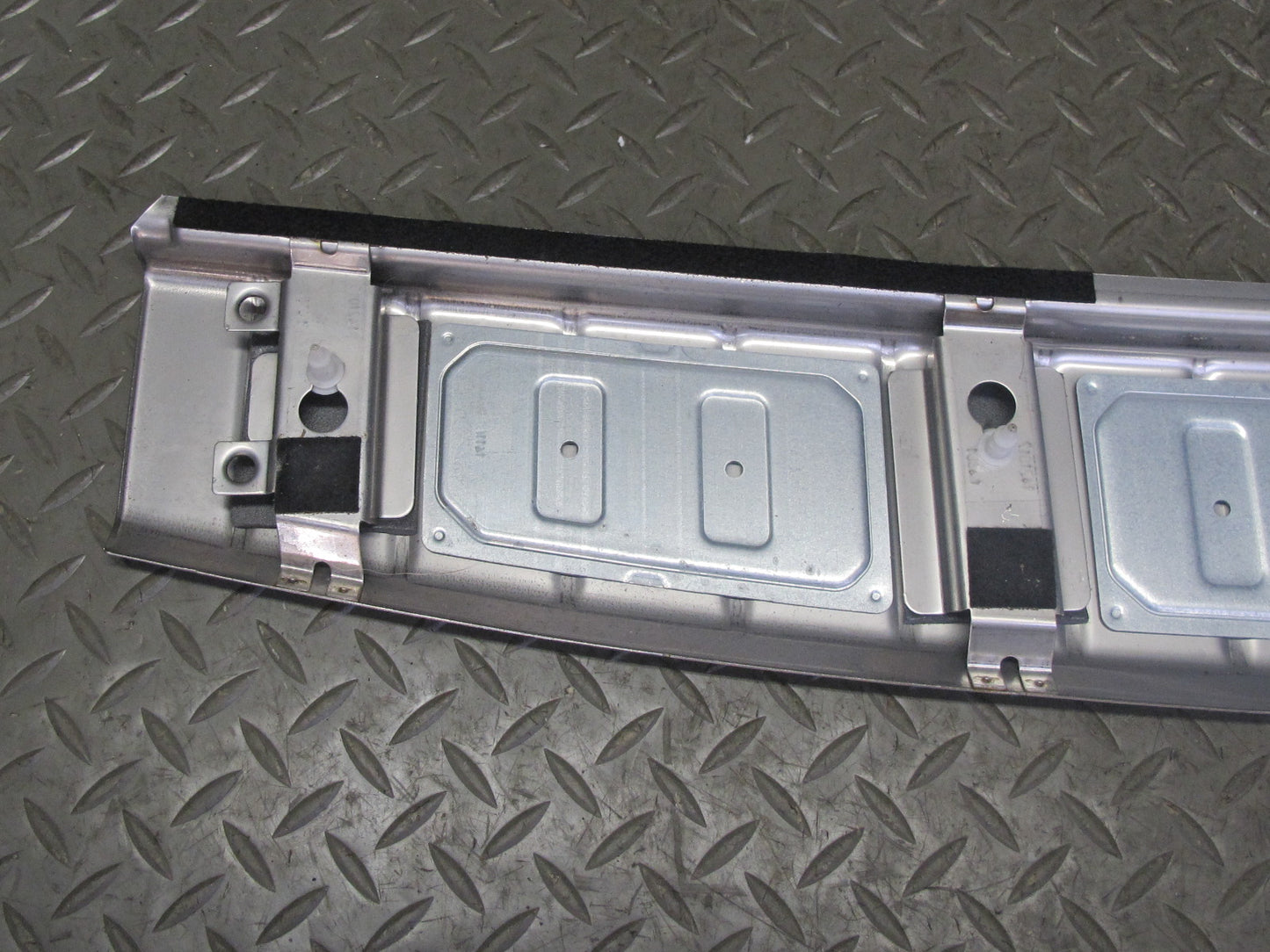 2008-2010 Porsche Cayenne 957 Rear Trunk Tailgate  Scuff Loading Sill Plate