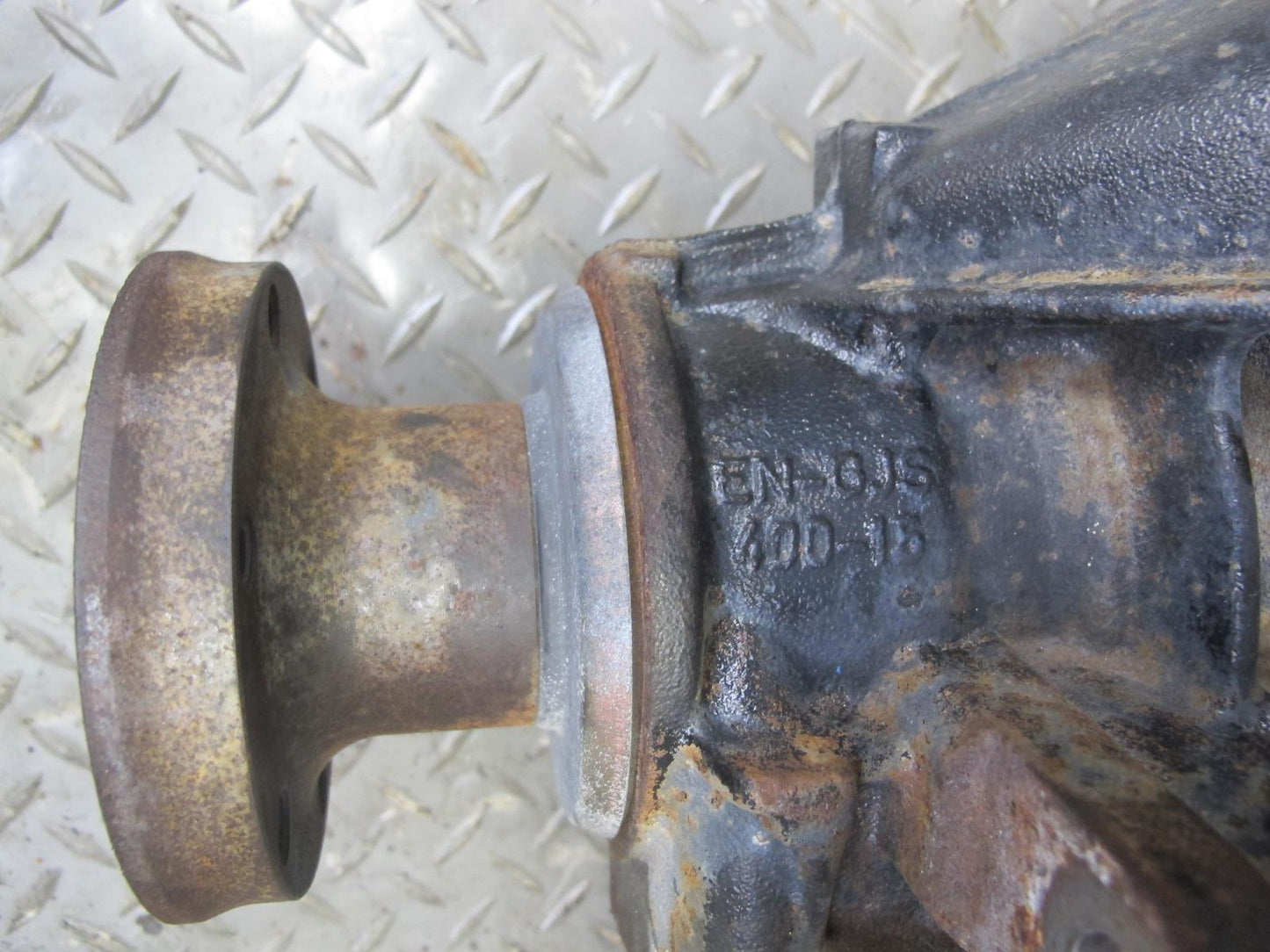 01-06 BMW E46 330i 330CI M/T Manual Rear Differential Carrier 3.07 Ratio OEM