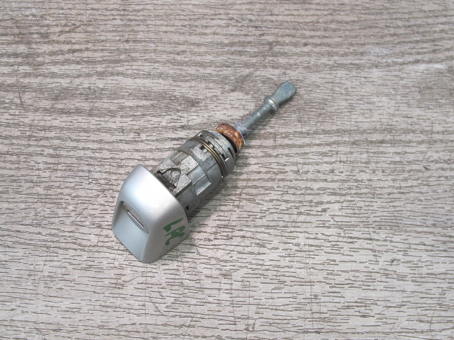 2008-2010 Porsche Cayenne 957 Front Left Door Lock Cylinder
