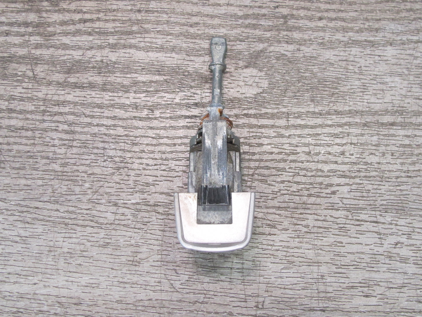 2008-2010 Porsche Cayenne 957 Front Left Door Lock Cylinder