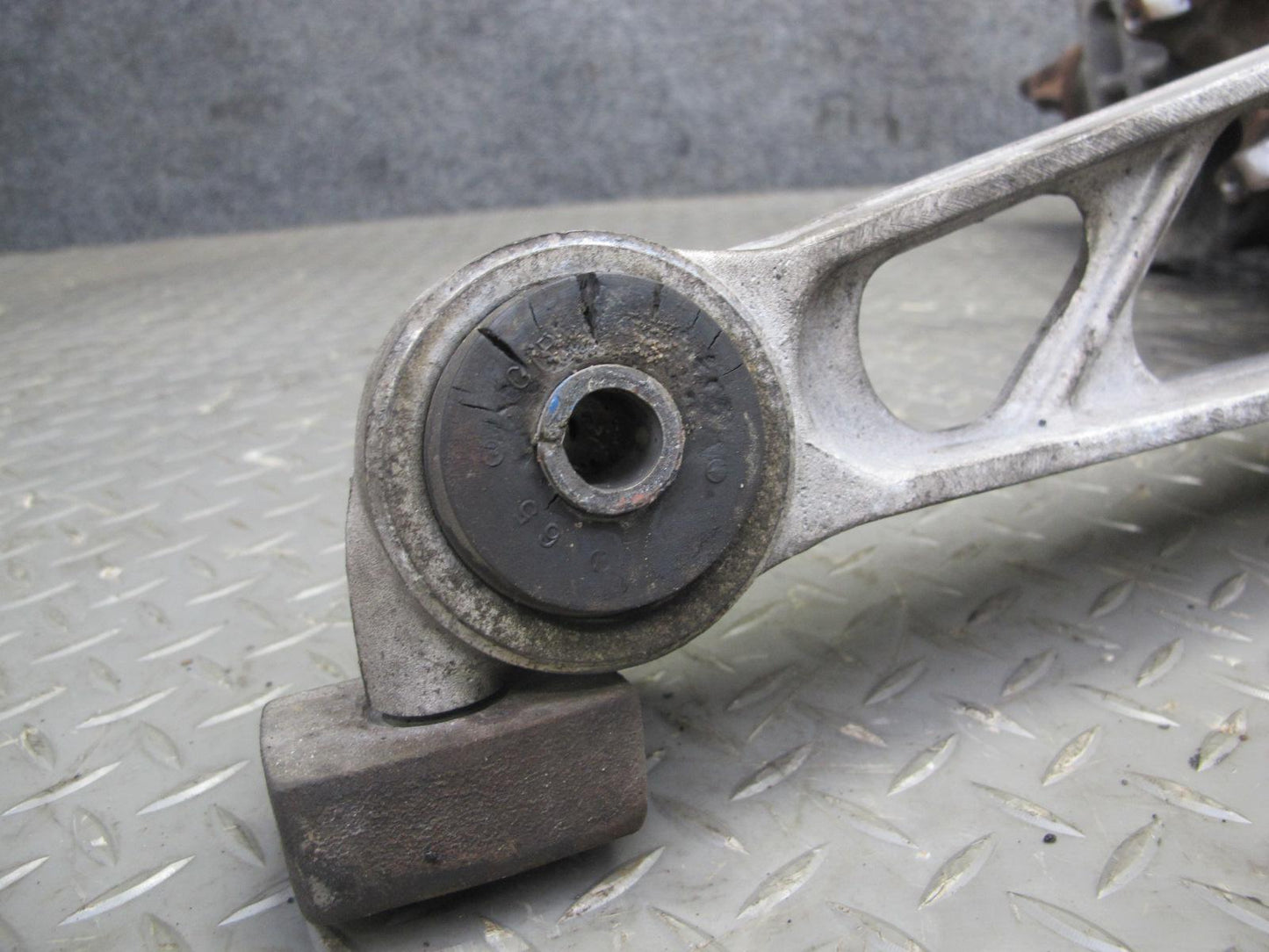 88-96 Chevrolet Corvette C4 A/T Dana 36 Rear Differential Carrier 2.59 Ratio OEM