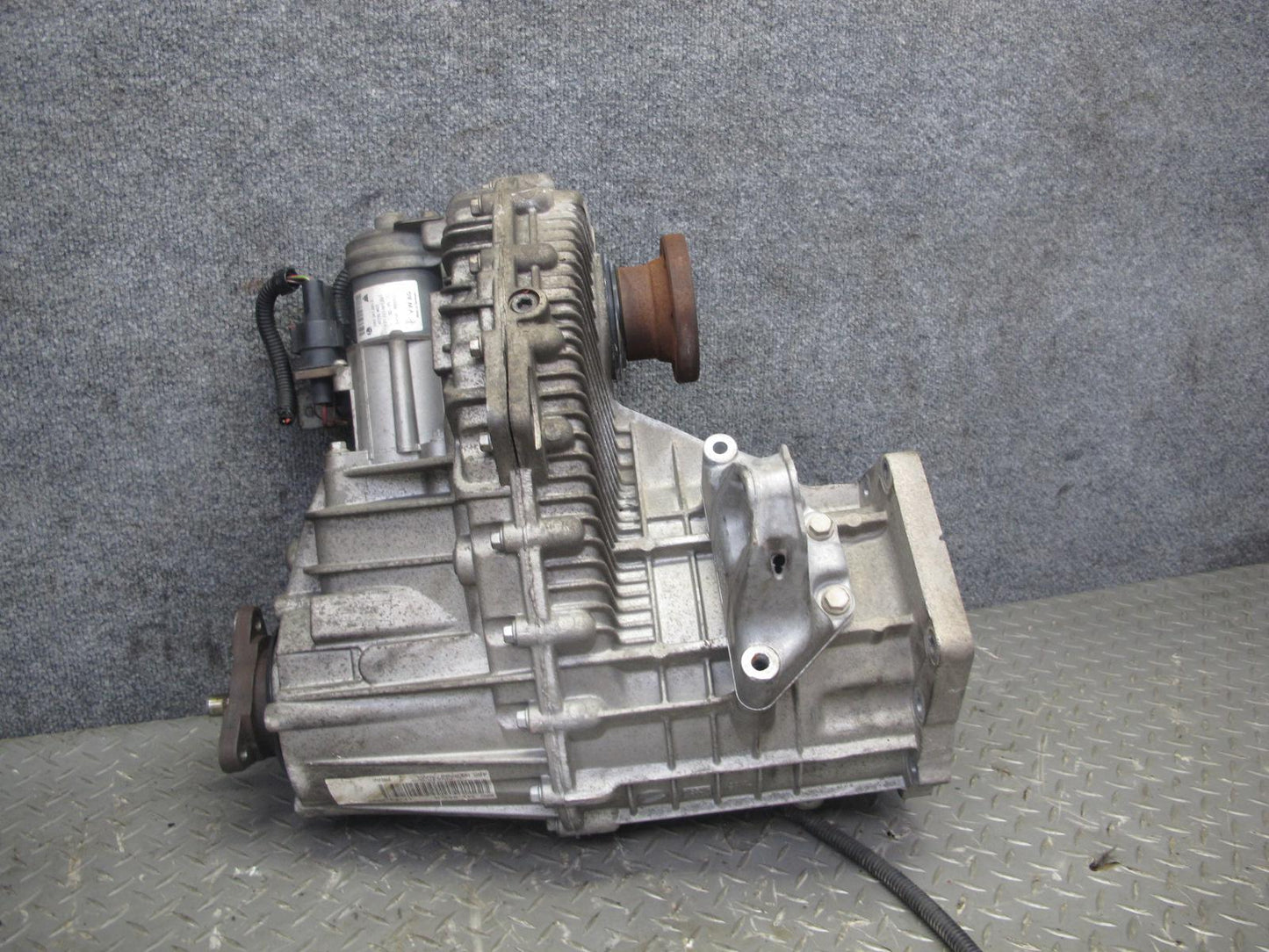 2008-2010 Porsche Cayenne 957 Turbo A/T Transfer Case Box 0AD341041H 159k Miles