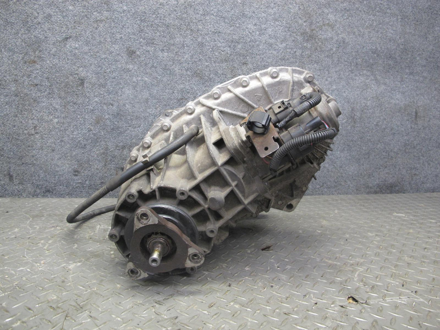 2008-2010 Porsche Cayenne 957 Turbo A/T Transfer Case Box 0AD341041H 159k Miles