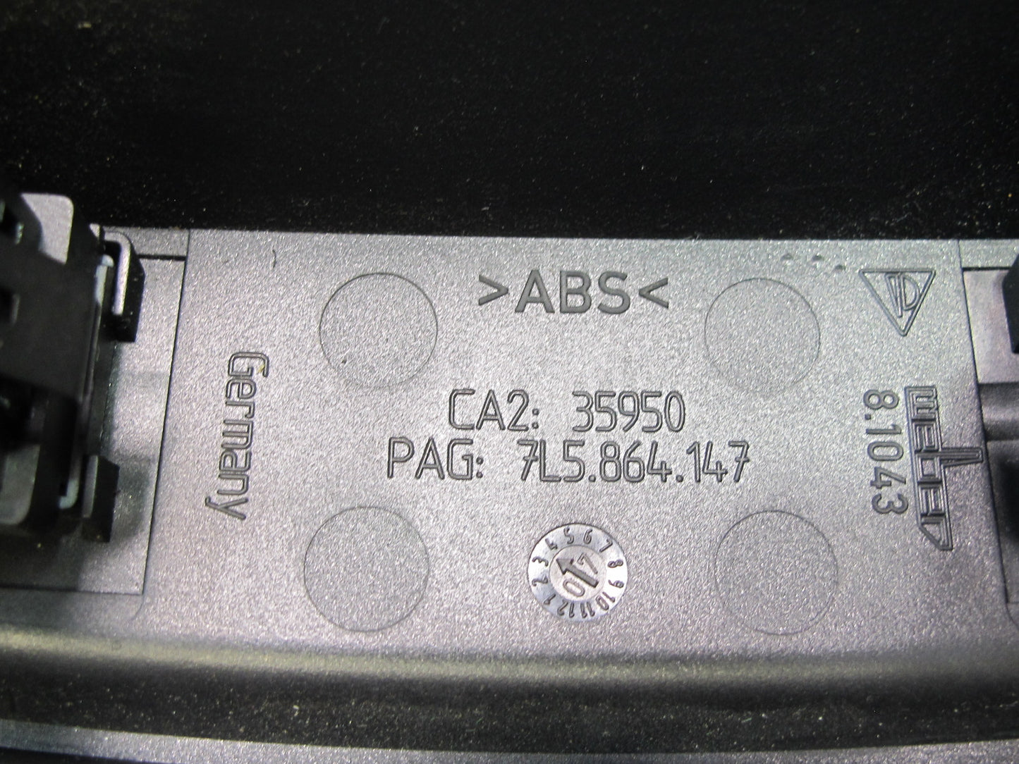 2003-2010 Porsche Cayenne 957 Rear Center Console Heated Seat Switch Tray Trim