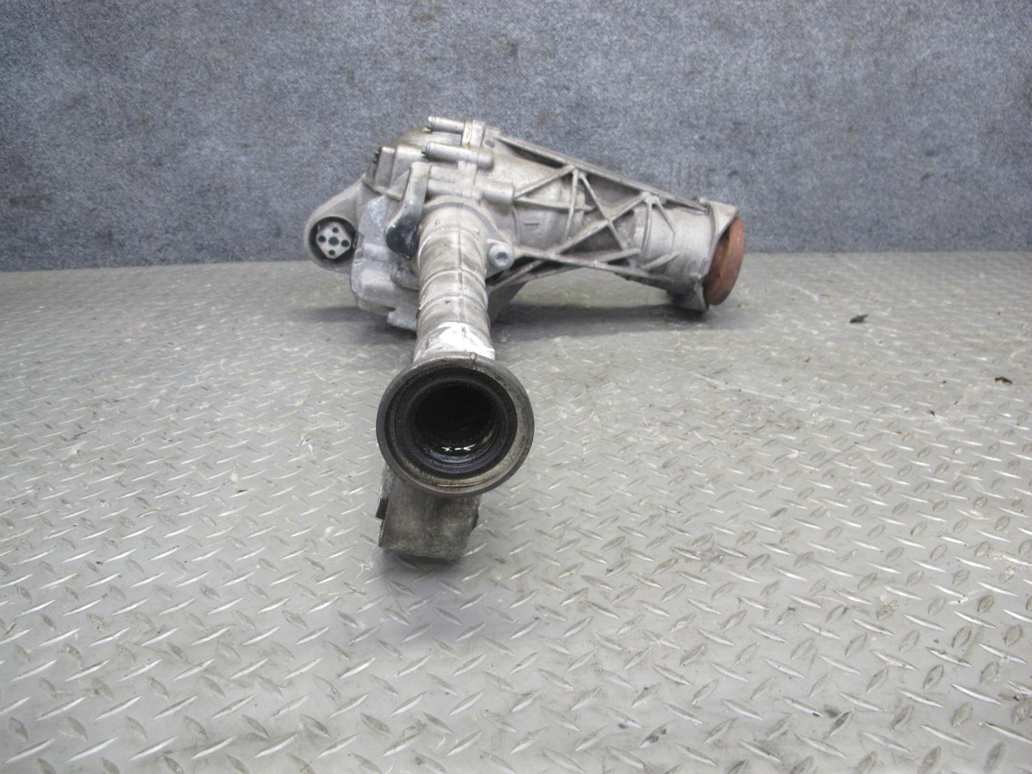 2008-2010 Porsche Cayenne 957 4.8L Turbo Front Differential Carrier 3.27 Ratio