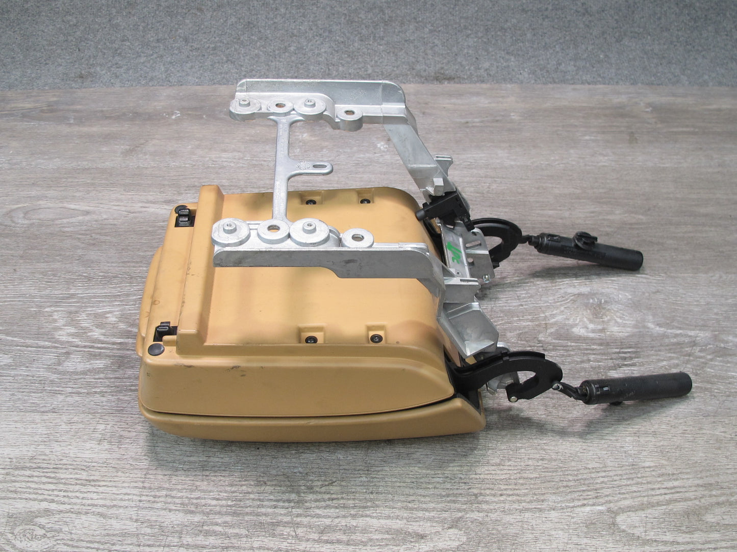 2003-2010 Porsche Cayenne 955 Center Console Leather Armrest w Shocks Sand Beige