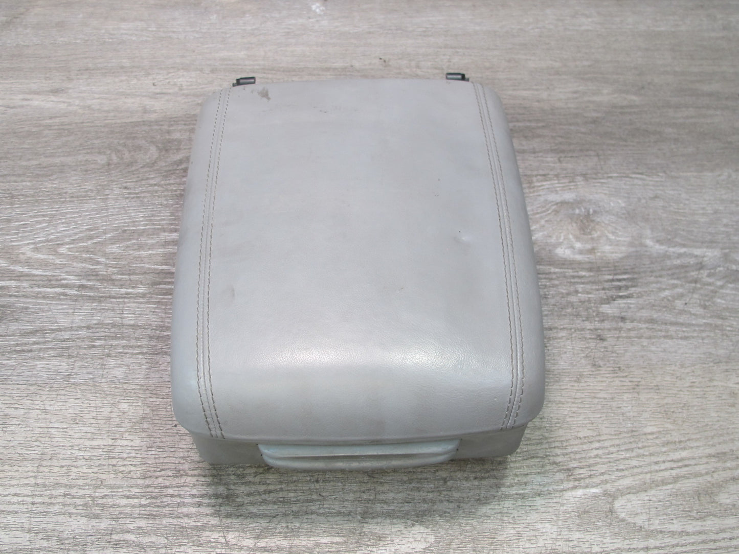 2003-2010 Porsche Cayenne 955 Center Console Leather Armrest Lid
