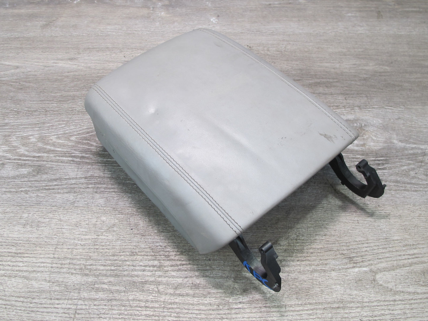 2003-2010 Porsche Cayenne 955 Center Console Leather Armrest Lid