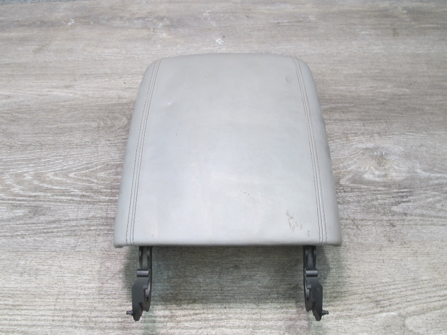2003-2010 Porsche Cayenne 955 Center Console Leather Armrest Lid
