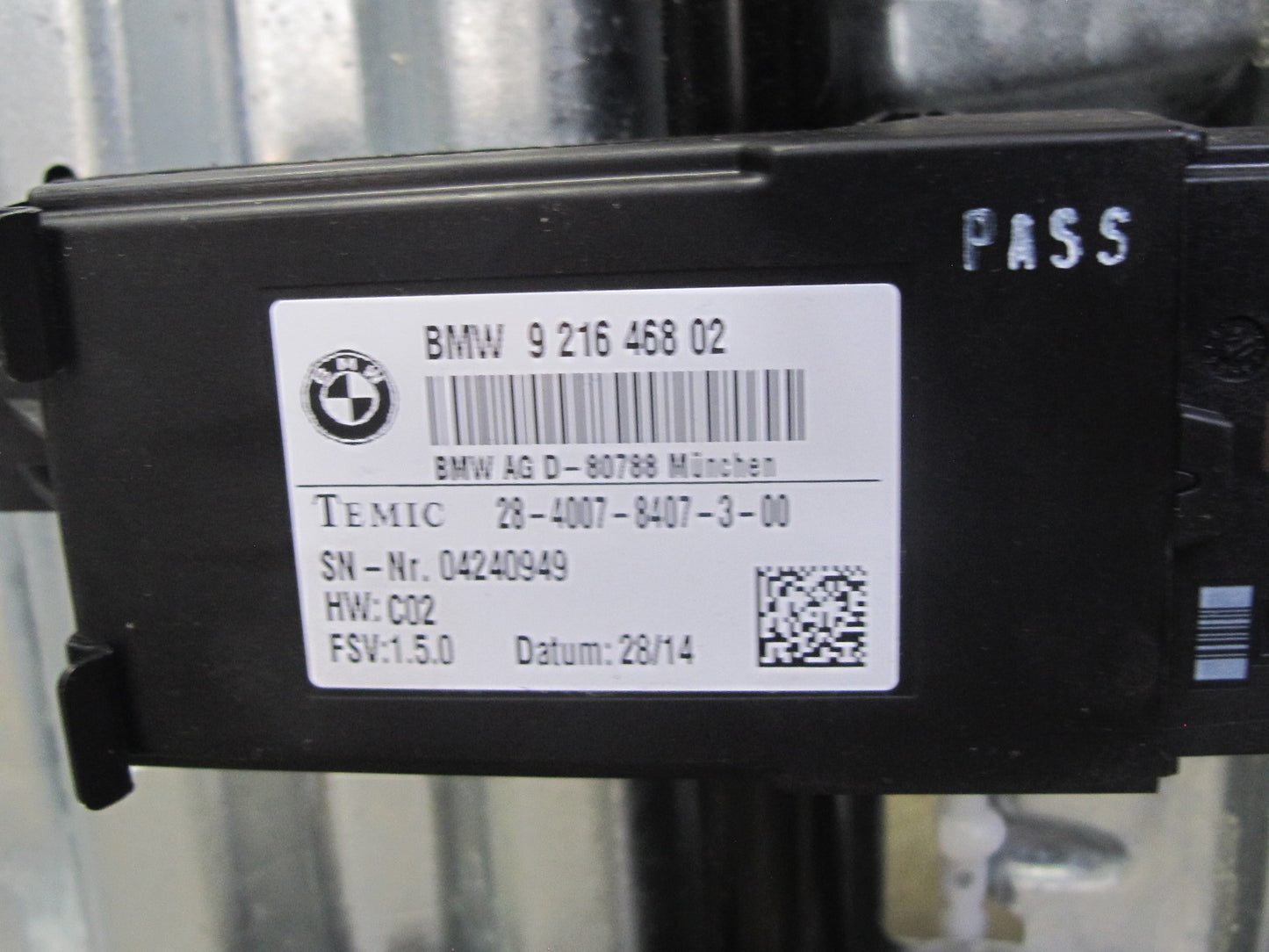 12-16 BMW F30 F31 335ix 3-SERIES Front Right Seat Lower Frame Rail Track OEM