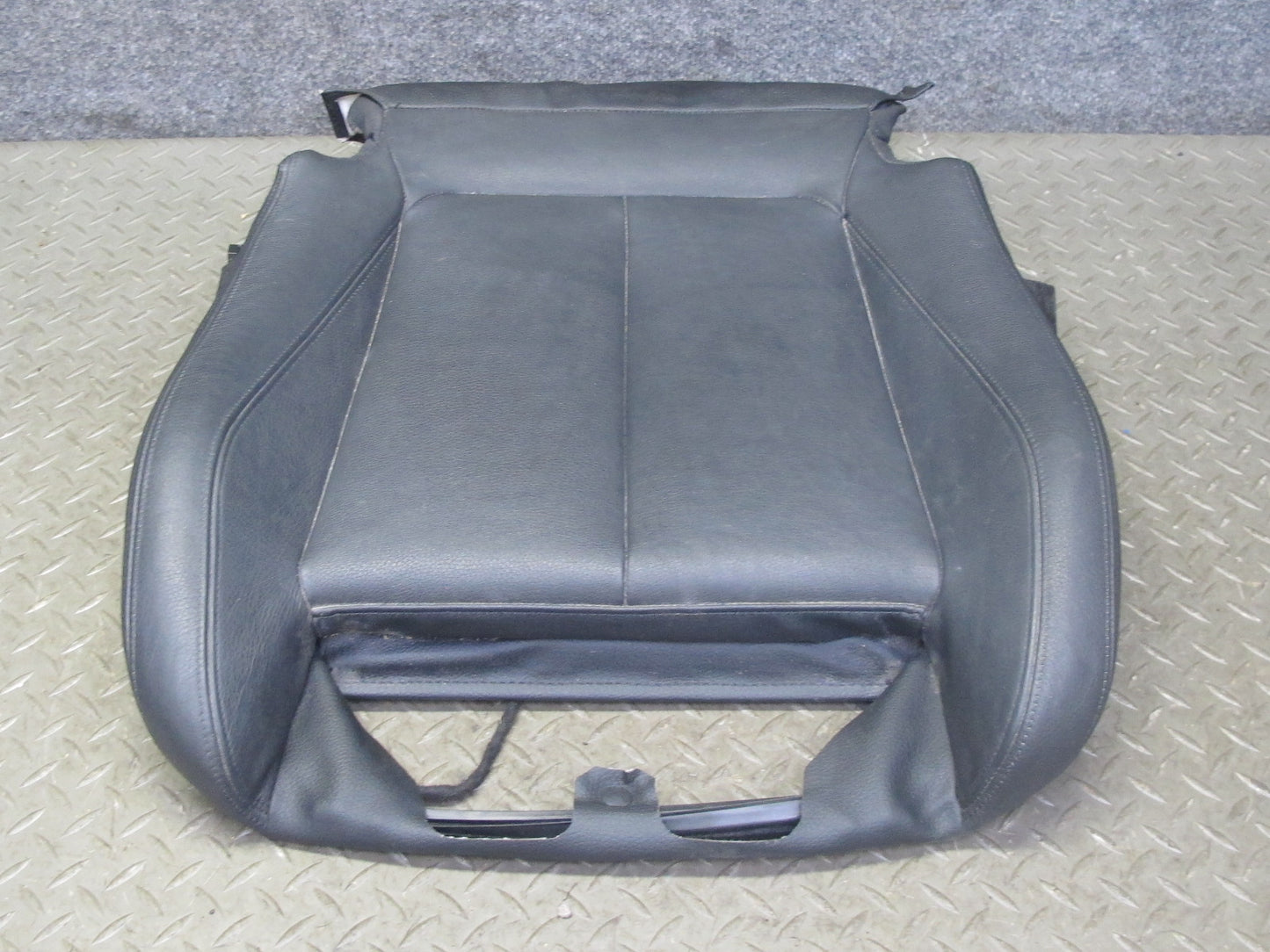12-18 BMW F30 F34 335ix Front Right Sport Seat Lower Leather Cushion Black OEM