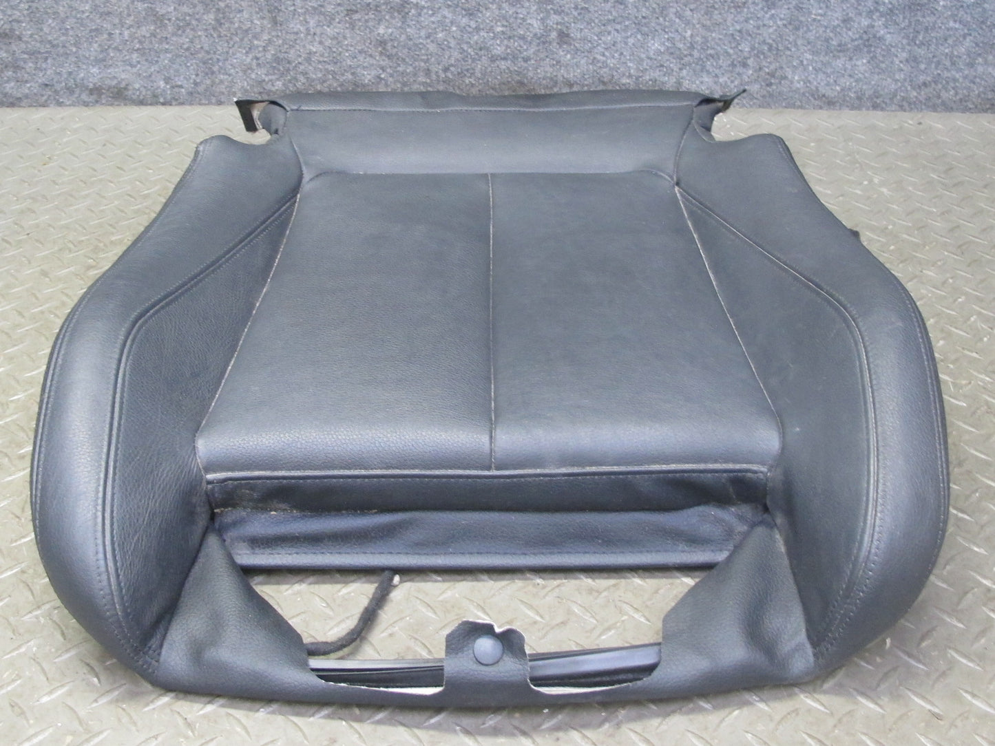 12-18 BMW F30 F34 335ix Front Right Sport Seat Lower Leather Cushion Black OEM