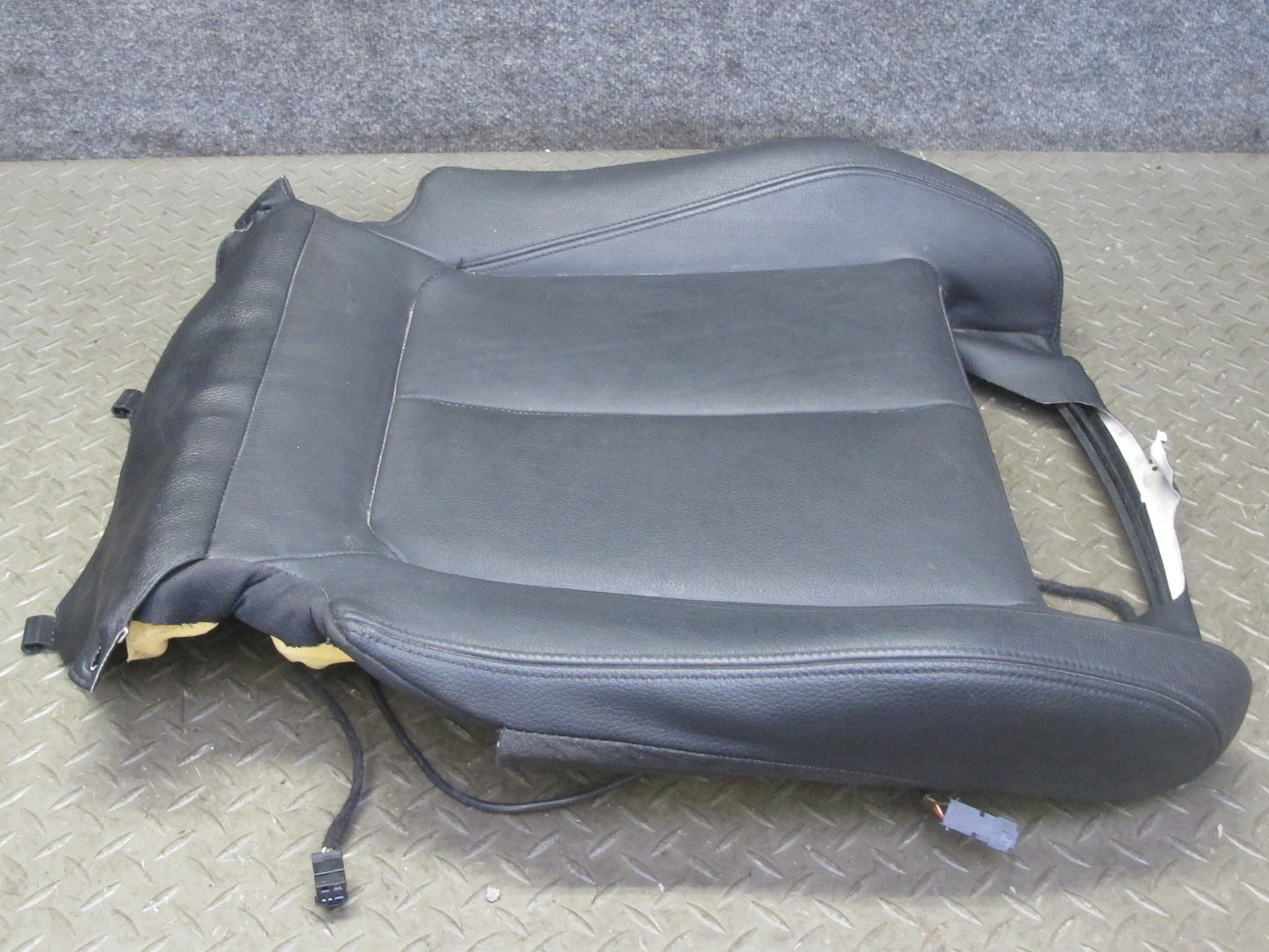 12-18 BMW F30 F34 335ix Front Right Sport Seat Lower Leather Cushion Black OEM
