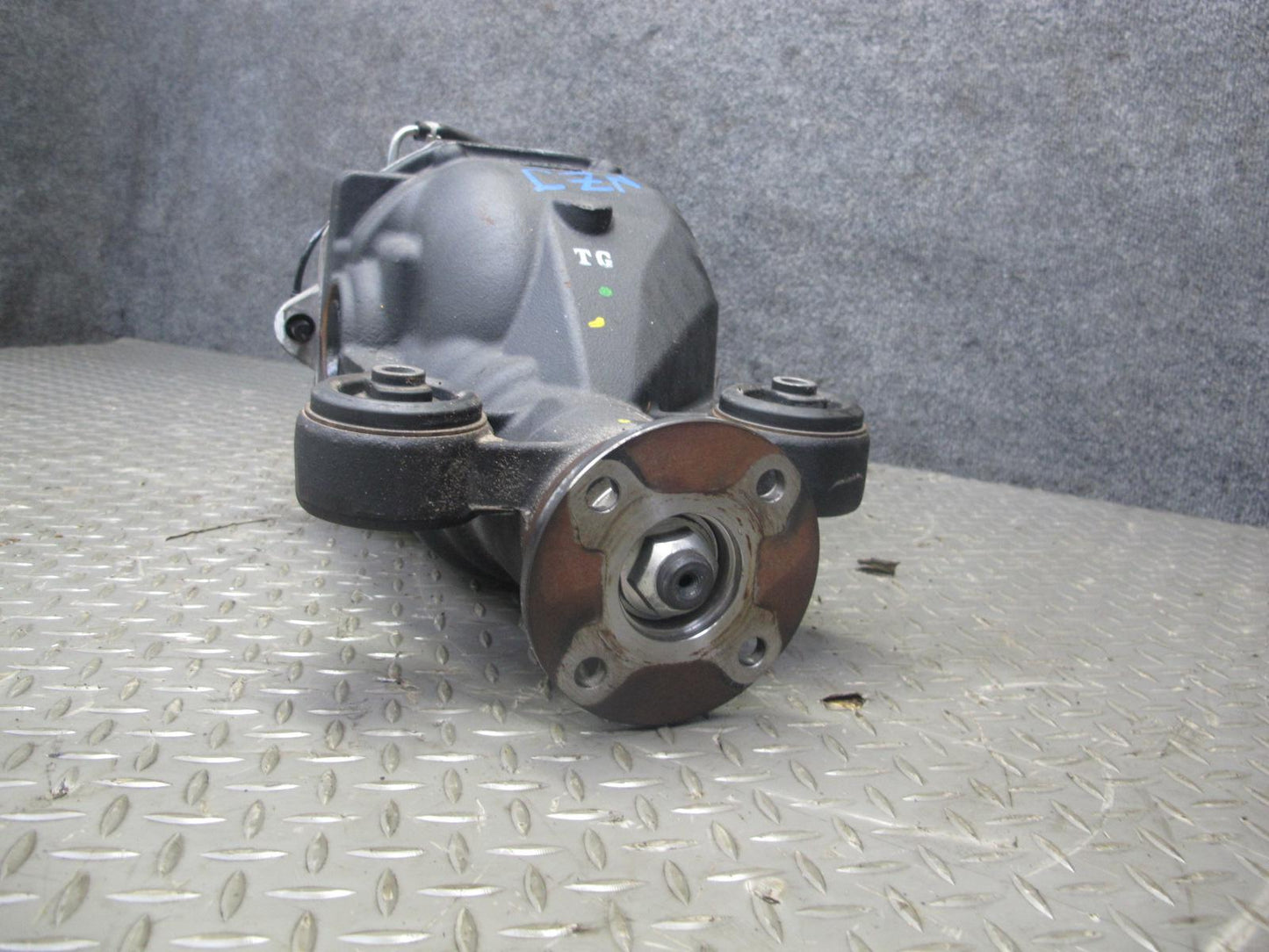 2010 Nissan Z34 370Z A/T LSD Rear Differential Carrier 3.36 Ratio 116K OEM